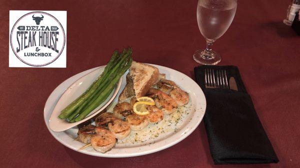 Grilled shrimp with a side of asparagus!