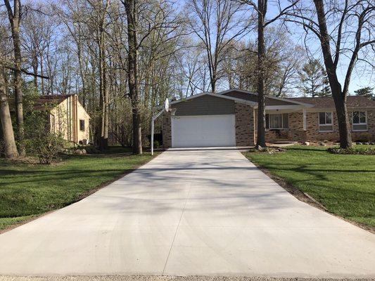 New concrete driveway in Swartz Creek mi