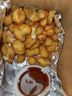 Cheese curds with marinara