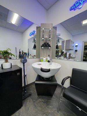 Shampoo bowl for hair wash before and after haircut service