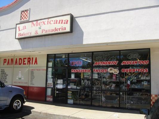 Keep in mind, this is a bakery, goods store first, but with a grill and bench-style seating in the rear.  Still...GOOD tacos!!!