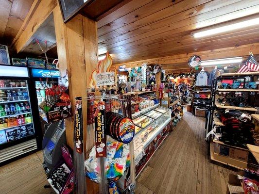 Canada Lake Store