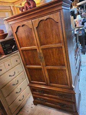 Armoire Wood dresser