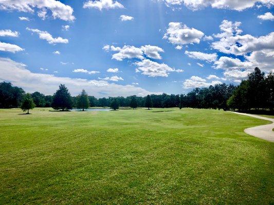 An amazing par 5 at the 18th hole.