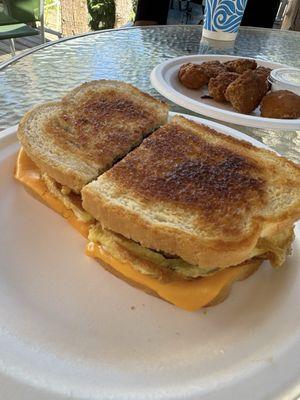 Breakfast sandwich