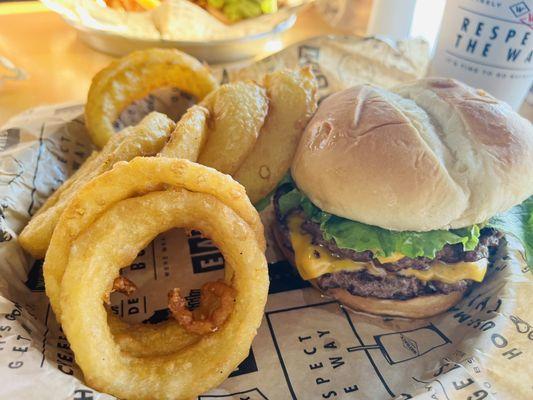 ONION RINGS and CLASSIC Burger