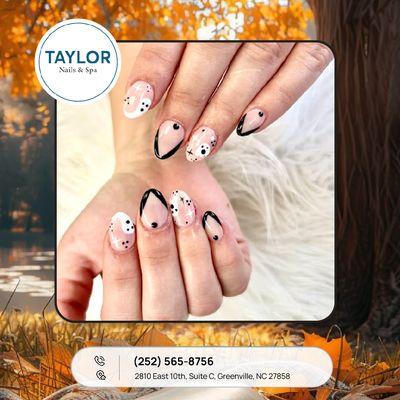 Frightfully fabulous nails for a night of tricks and treats!  Show off your Halloween spirit with our creative designs!