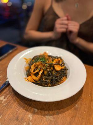 Squid ink lobster sauce spaghetti