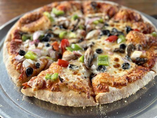 Devil's Garden pizza - mushroom, red onion, olives, green pepper