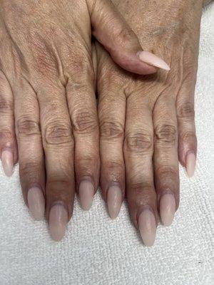 This is what 2 wk fill should look like I love Kelly's work she is amazing nail artist. My nails never lift with Kelly