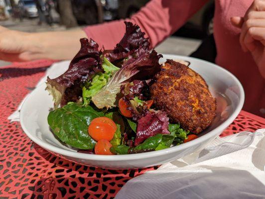 Crab cake salad