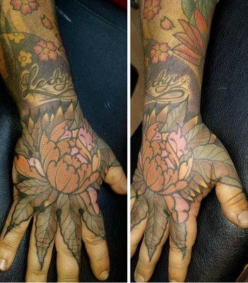 Peonis tattoo, flower tattoo, hand tattoo, Mandala Ink tattoo shop (kano Mandala) Anibal Mercado