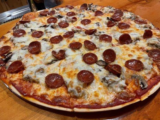 Hand tossed pepperoni, sausage & mushroom!