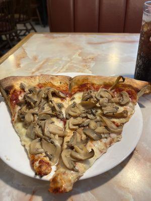 Mushroom pizza