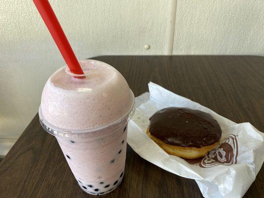 Boba strawberry smoothie + Boston cream-style doughnut