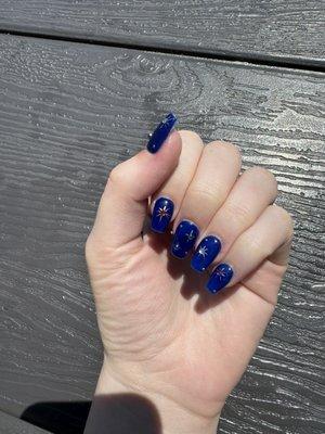 nails