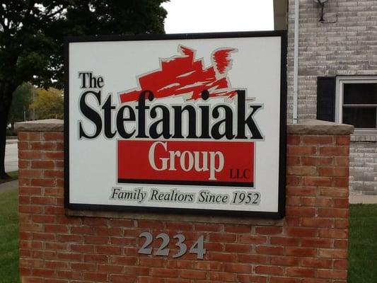 Stefaniak Group LLC
A family of Realtors since 1952