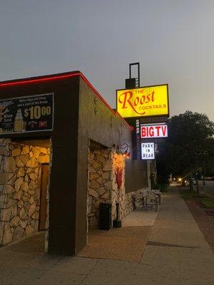 The Roost in Atwater. Strongest drinks and best Thai food in Los Angeles.