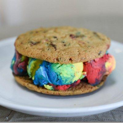 Ice cream cookie sandwich