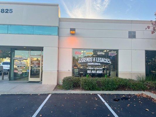 NEW LOCATION!!

Legends & Legacies Trading Card Co.
26825 Jefferson Ave.
Suite A
Murrieta, CA 92562