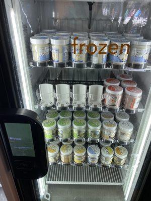 La Duni jarred ice cream vending machine