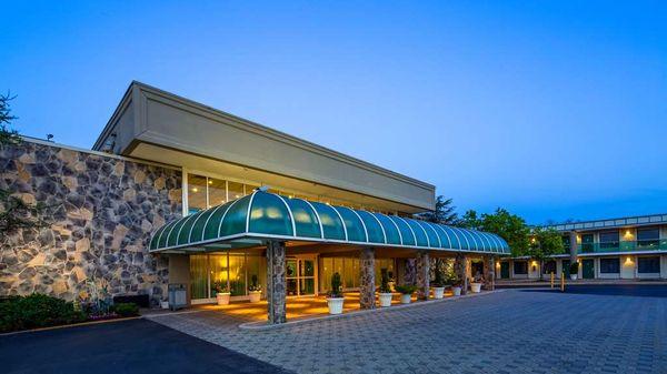 SureStay Plus Hotel Brandywine Valley