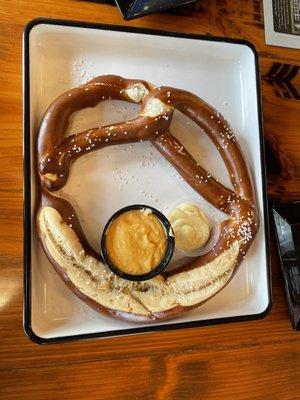 Pretzel appetizer.