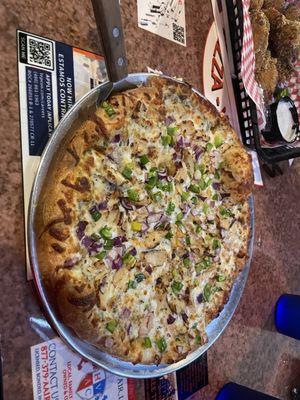 White Sauce Chicken Pizza