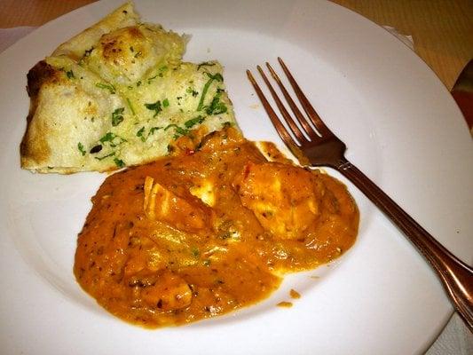 Chicken tikka masala with garlic naan. Delicious!!