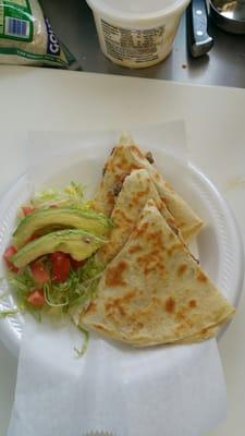 RICAS QUESADILLAS