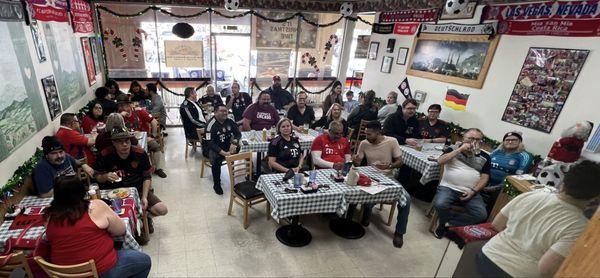 Another full house enjoying delicious German food, beer and fun.