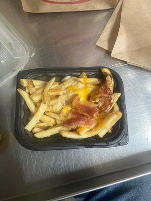 Pub bacon fries