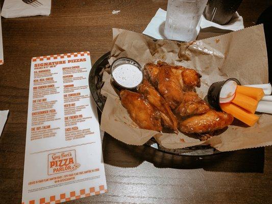 BBQ Bourbon Wings w. Ranch