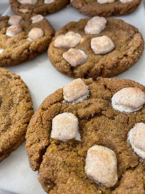 Vegan Pumpkin Marshmallow Cookie