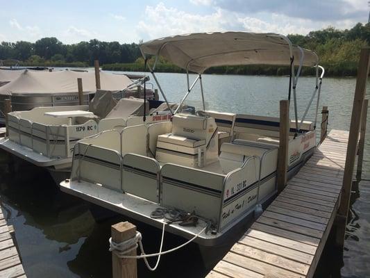 14' Mini Pontoon 25hp