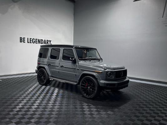 G Wagon wrapped in Aevery Gloss Grey