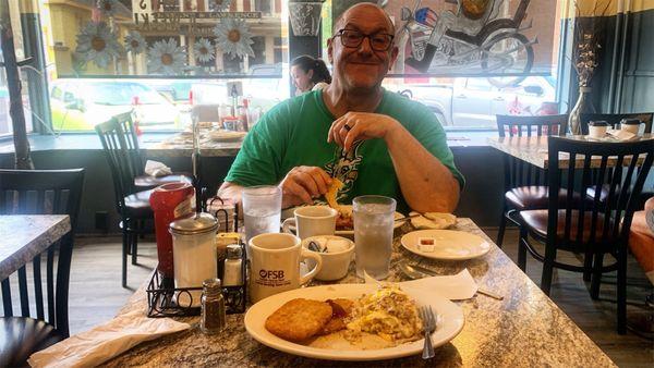 Sausage gravy and homemade biscuits, classic hash browns, and good string coffee = breakfast perfection