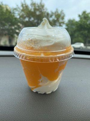 Tangerine ice and vanilla custard.  Delicious!  [GF]