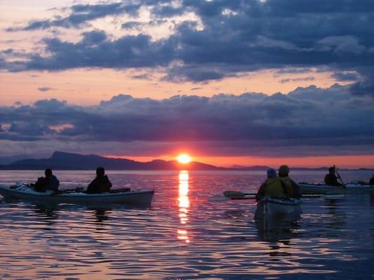 Sunset on our San Juan Islands kayak tour