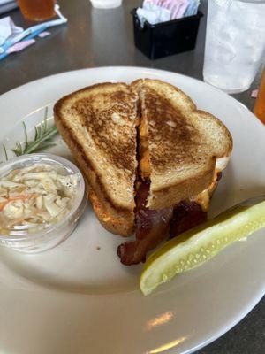 Grilled pimento cheese