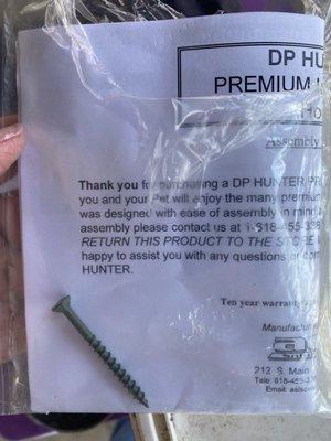 There's only came with one screw