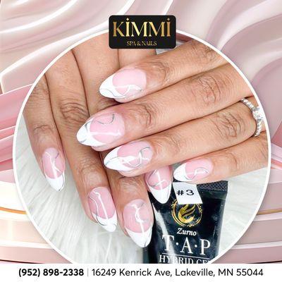 Elevate your style with artful french tip white nails--timeless and trendy! 
ℬℴℴℴℴℯℴ