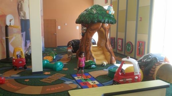 Amazing kids klub tree fort and "extra soft" carpet.