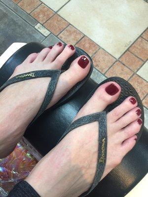 Beautiful feet~ beautiful color!!!