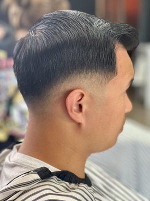 Classic mid skin fade.