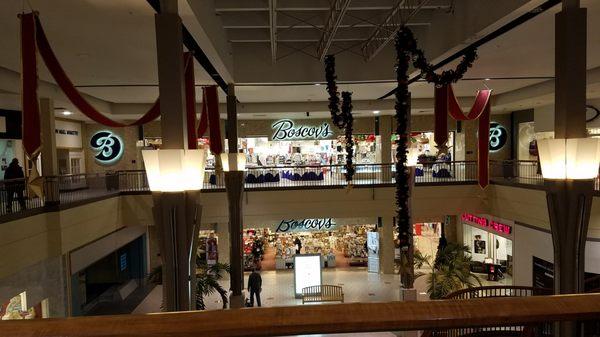 The dark and gloomy Boscov's court