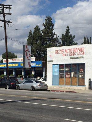 Entrance is between Union Discount Tires and Bert's Auto Repair