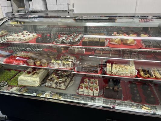 Dessert case 2/3