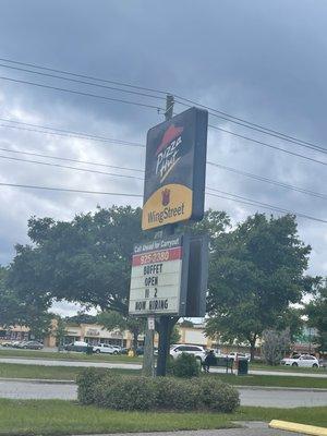 They recently started their lunch buffet back up. They have pizza, salad, breadsticks, comma sticks, and pasta.