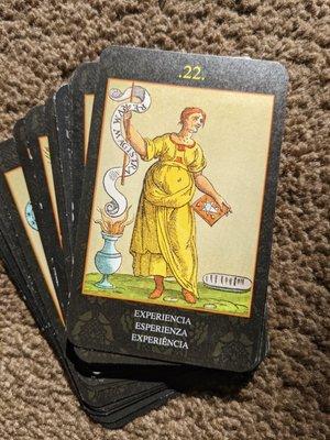 El tarot oráculo de Nostradamus es una herramienta muy especializada para averiguar el futuro de las personas